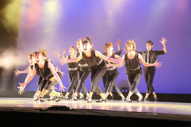 HAND−CLAP DANCE GYM