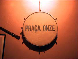 プラッサ・オンゼ